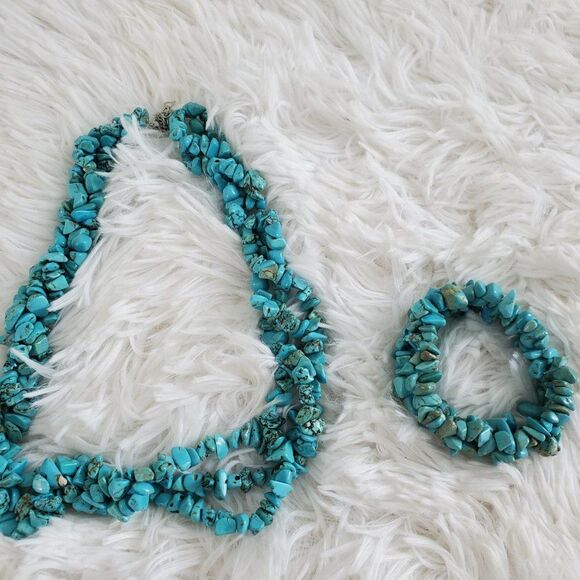 Turquoise Chip Necklace and Bracelet, Western Turquoise Jewelry Set - Picture 8 of 9